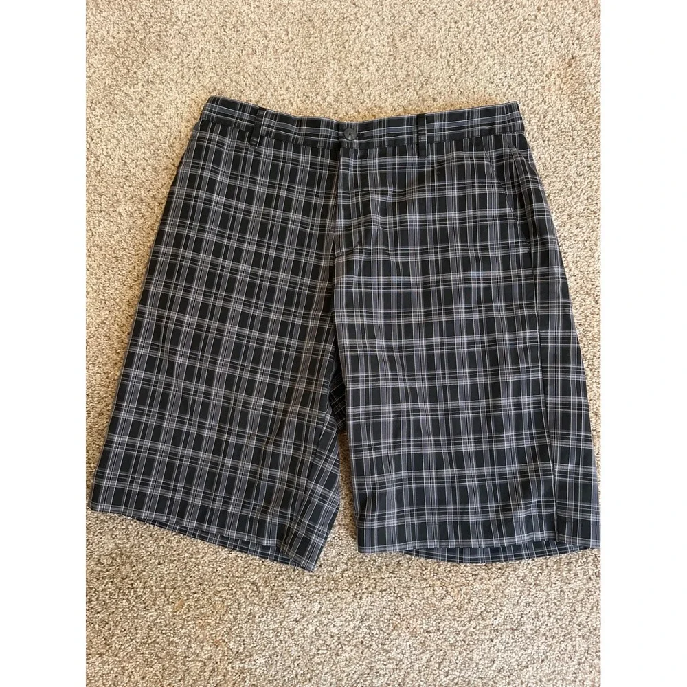 Adidas Men's Golf Shorts 33 Black Gray Plaid Flat Front Performance Activewear